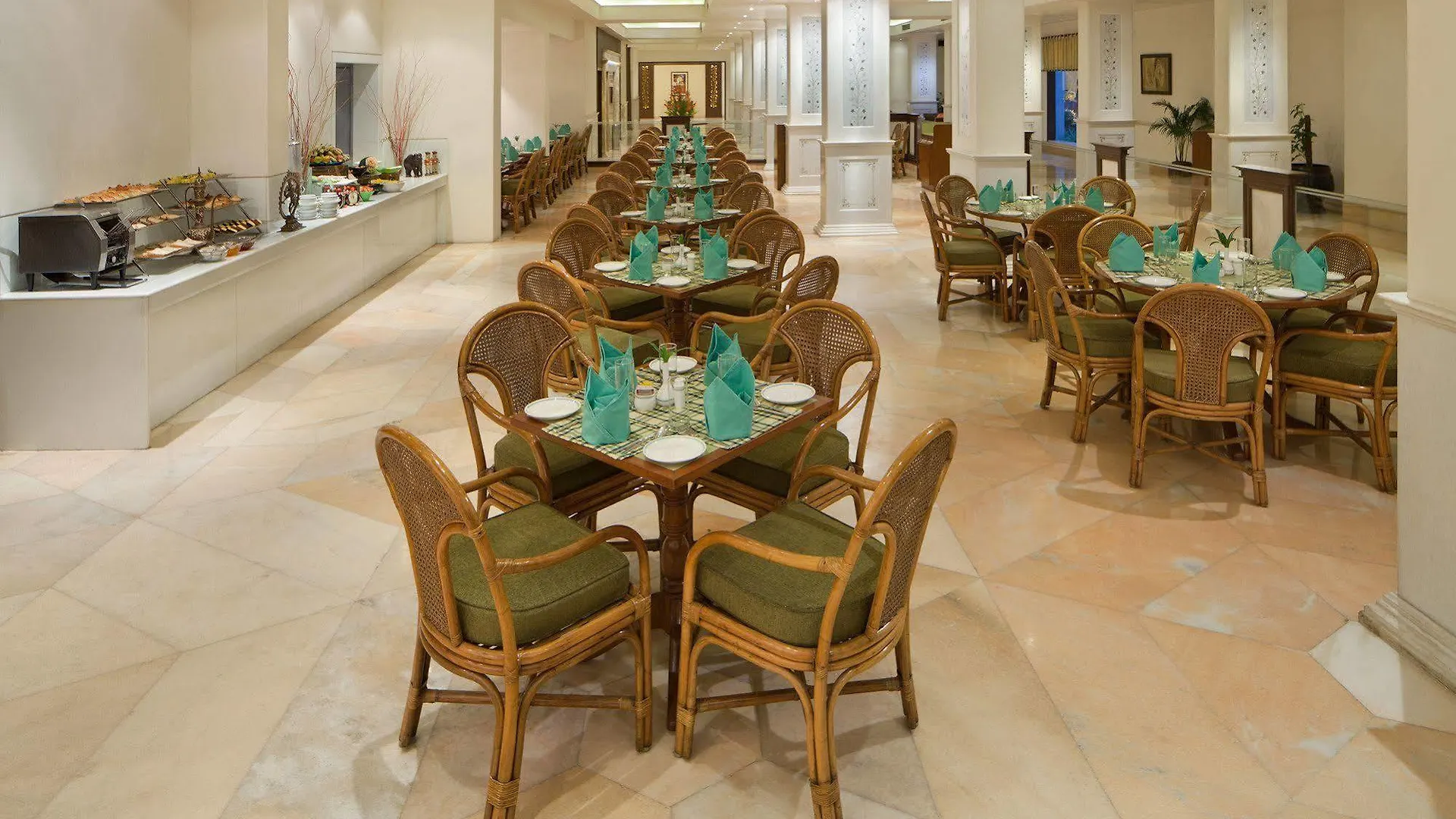 Mansingh Palace, Agra Agra  4*, Agra (Uttar Pradesh)