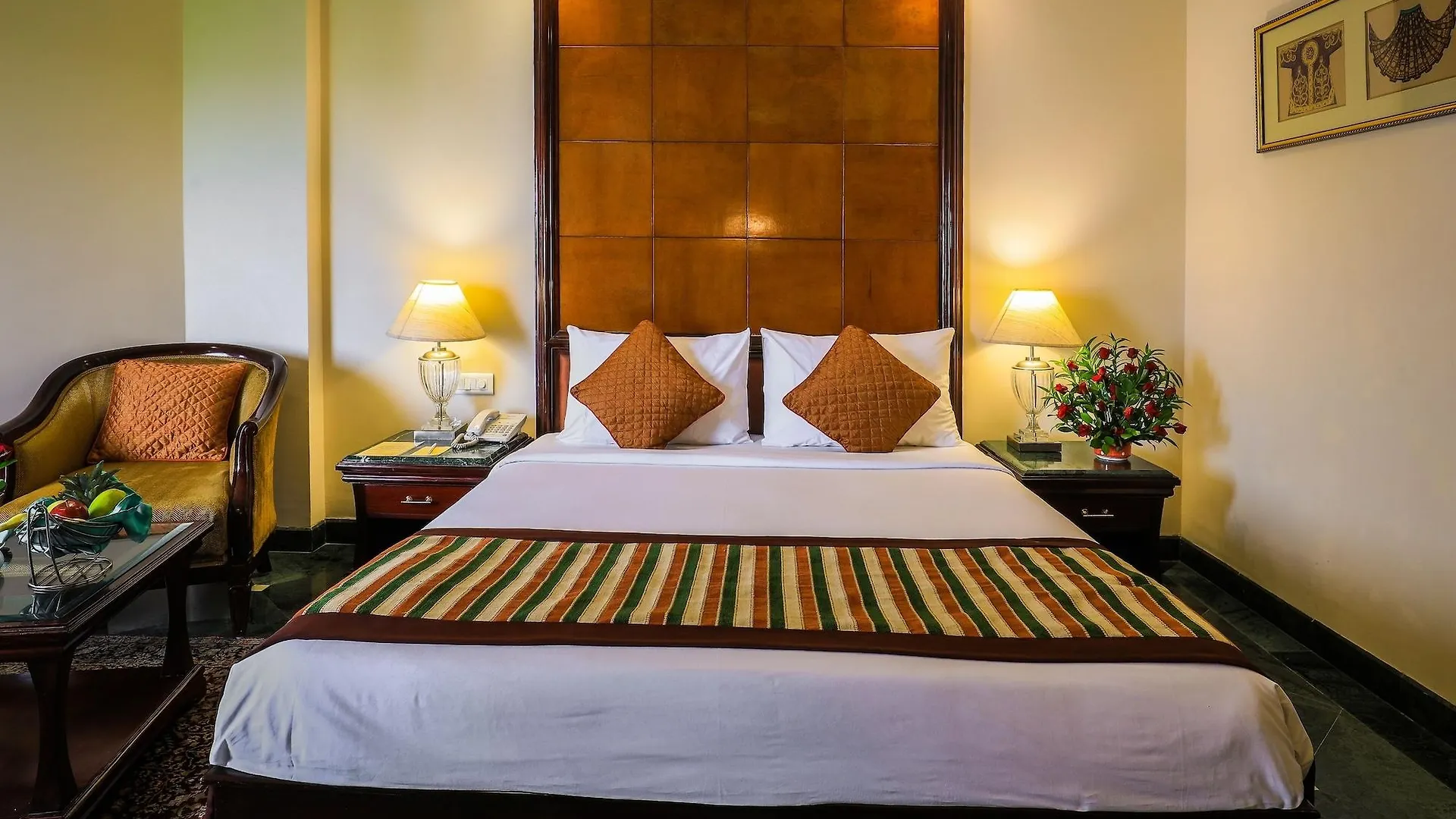 Mansingh Palace, Agra Agra  4*, Agra (Uttar Pradesh)